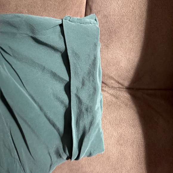 Maeve Anthropologie 100% silk green blouse XS quiet luxury top office casual - Picture 4 of 5